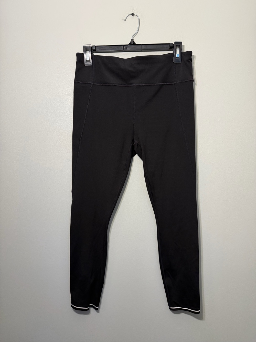 Athleta Black High-Rise Performance Leggings with Contrast Hem